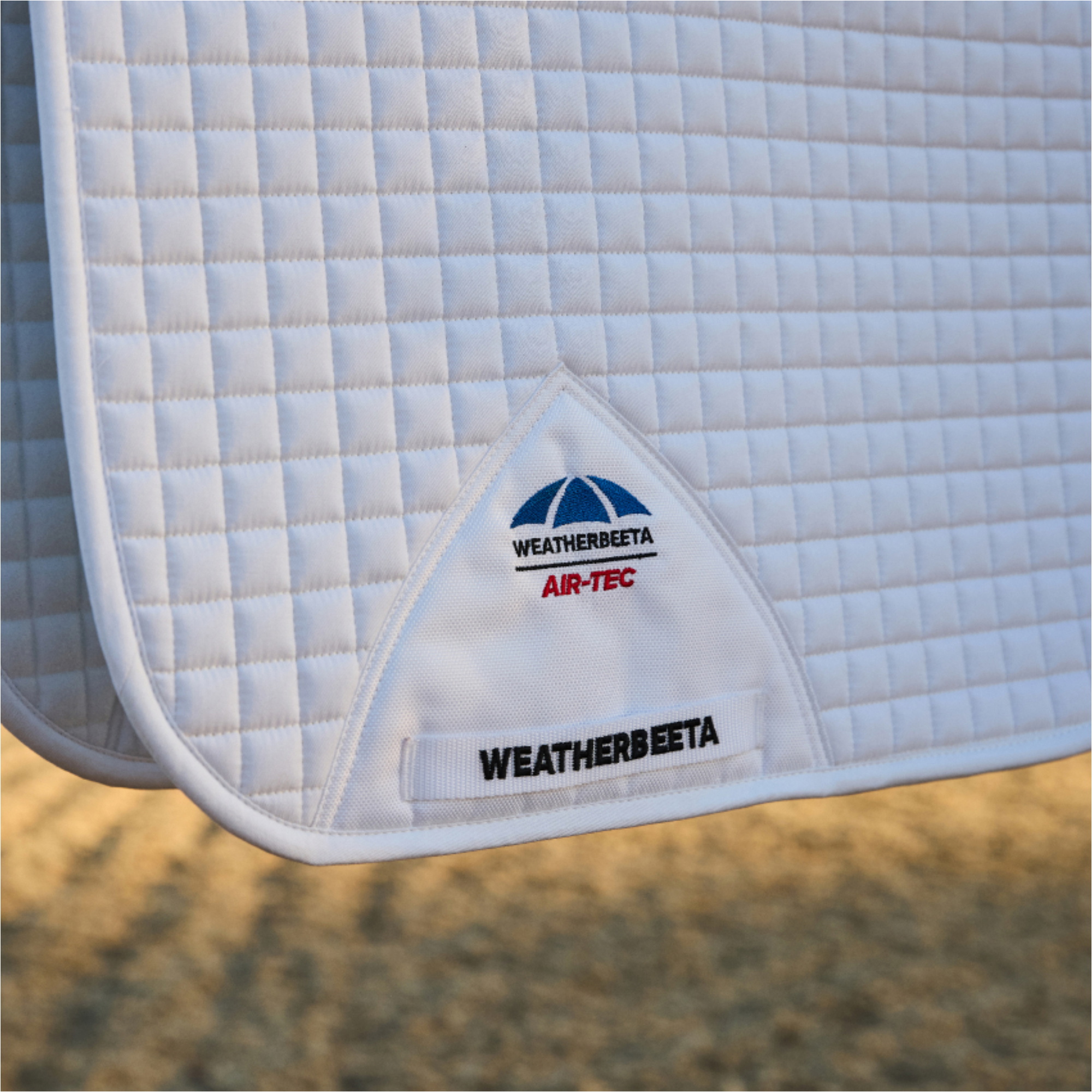2025 Weatherbeeta Prime Air-Tec Dressage Saddle Pad 1028250 - White